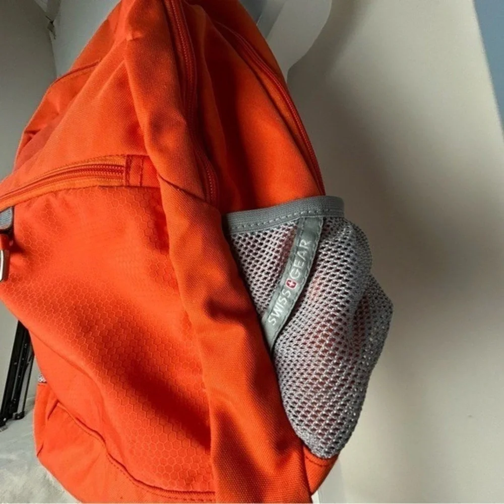 SwissGear discover backpack